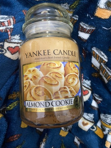 Yankee candle almond - candle, cookie