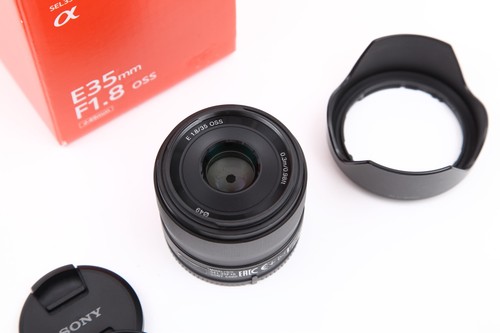 Sony 1 8 - mm, f/1.8