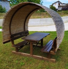 Tavolo Da Giardino in Legno Con Panche E Copertura 6+2 posti Mod. BARREL 
