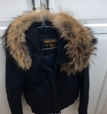 piumino Woorlich nuovo tg M com cappuccio con pelliccia modello bomber blu scuro