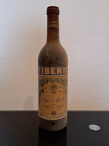 Vino tiberio azienda agricola - tiberio,