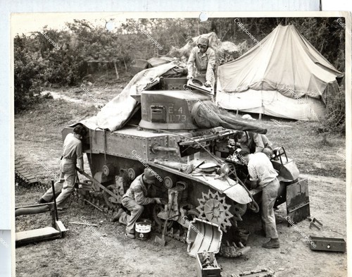880 carro armato usa - 880-1),