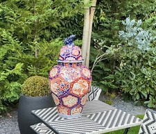 Giappone grande vaso con coperchio tempio porcellana Imari Meiji Arita XIX secolo Shishi Foo dog