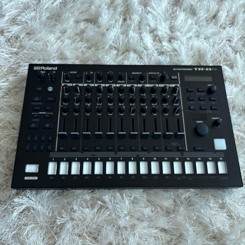 Drum machine roland aira 8s - aira, tr-8s