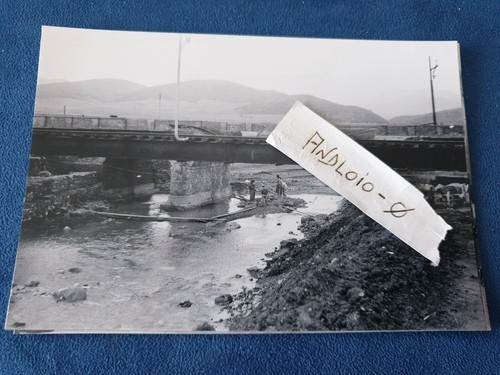 Fotografia crollo ponte - fotografia, su