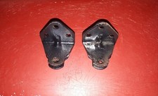 Staffe di fissaggio asta controllo porte anteriori Land Rover 88-109 ( 346878 )