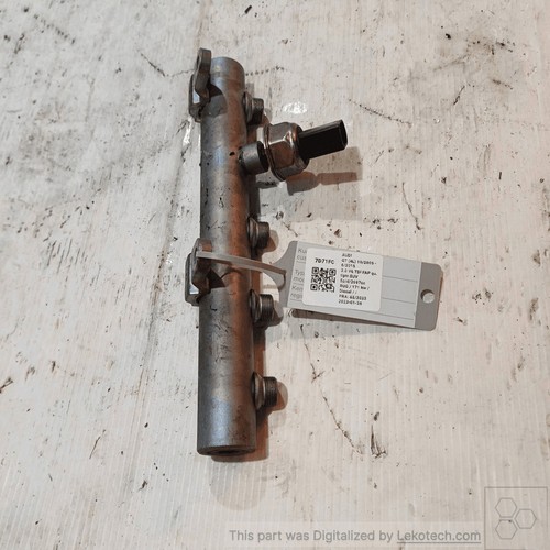 Distributore carburante - sx.,