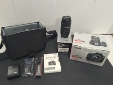 Kit fotocamera reflex digitale