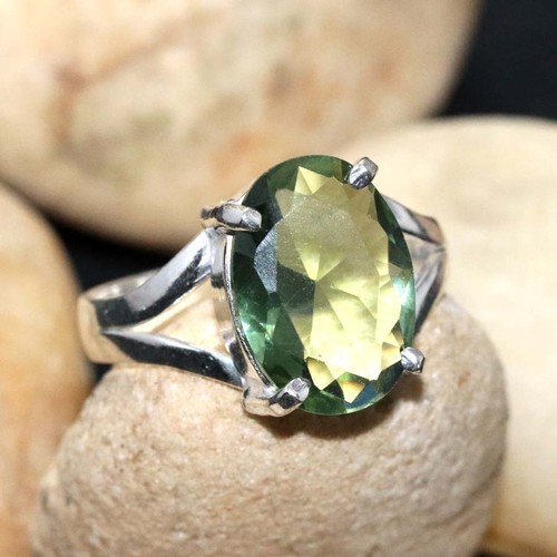 Anello sfaccettato esclusivo
