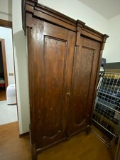 Vendo Armadio antico come da foto e divano letto, prezzo trattabile