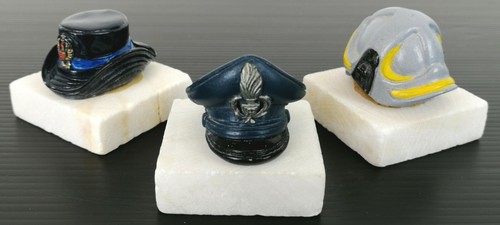 Caschi militari gesso - in,