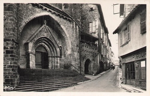 Caylus porche de - 83,