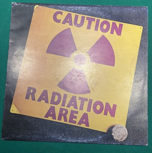 Area caution radiation - caution,