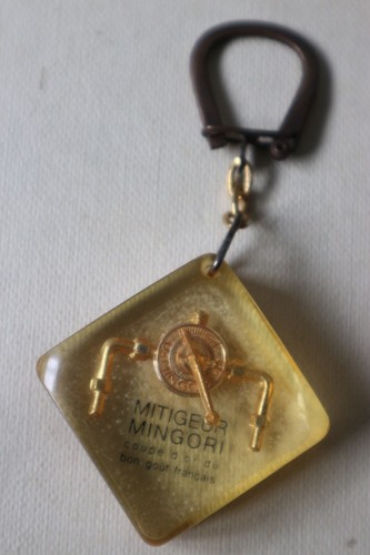 Ancien porte cle publicitaire - cle,