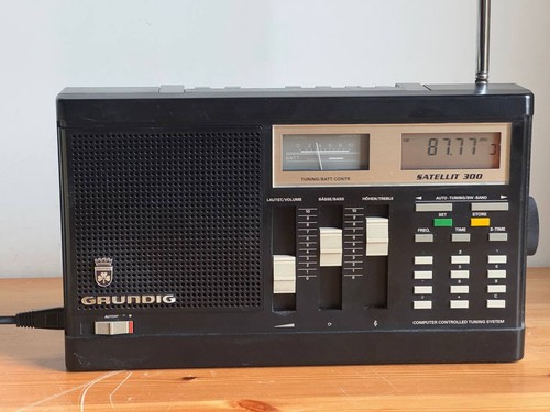 Grundig sattelit 300 radio - 300,
