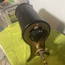 Antico scaldabagno a gas in