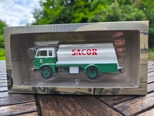 Camion d'autrefois FIAT 643 -