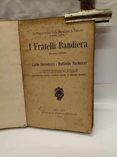 Fratelli bandiera - fratelli,