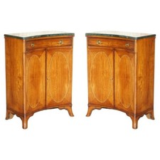 Coppia di credenze concave