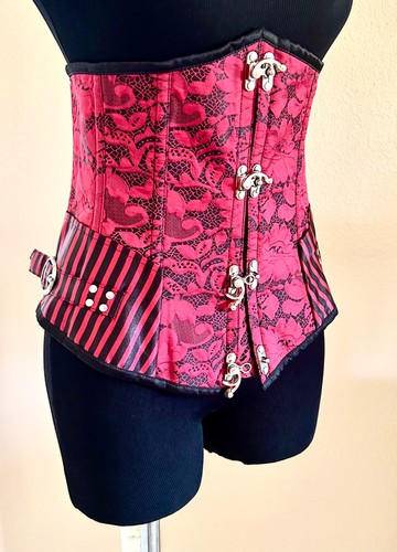 Corsetto sottobusto stile