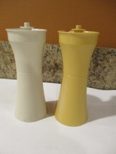Vintage Tupperware olio e