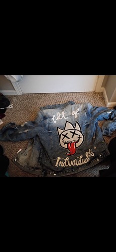 Cult individuality tongue - of,