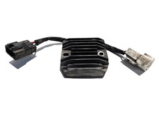 REGOLATORE DI TENSIONE