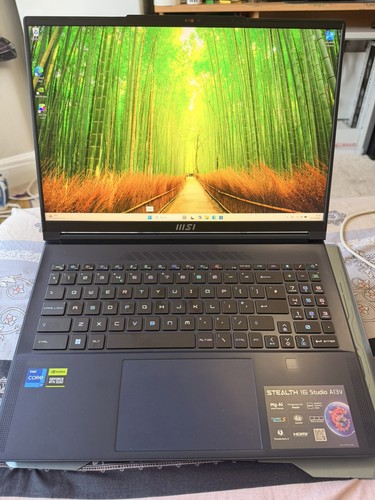Msi stealth studio a13vg - studio,