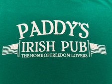 T-shirt "PADDY'S IRISH PUB" È