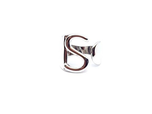 Anello lettera iniziale aperto