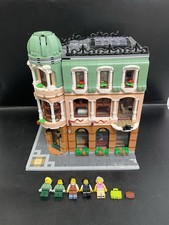 LEGO Icons 10297 Boutique