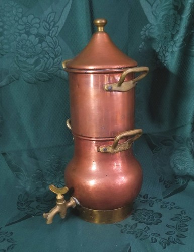 Vecchia caffettiera - caffettiera, a