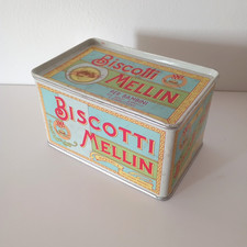 Scatola di latta vintage in