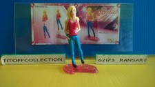 1 Figurine kinder BARBIE 2012