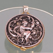 Medaglione floreale stile