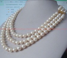 Collana di perle bianche