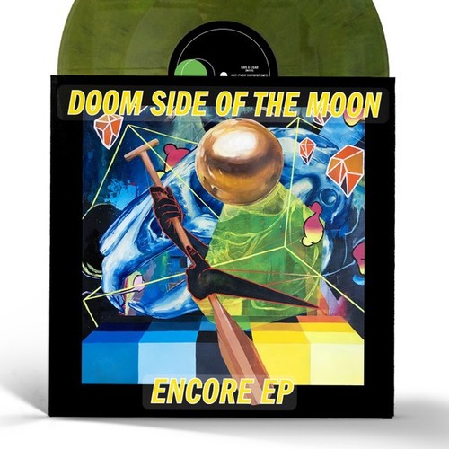 Doom side the moon - doom,