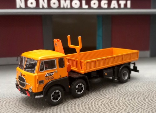 Fiat 690 con gru - -, modellino