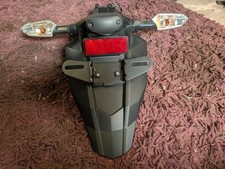 Supporto targa posteriore e