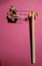 Antico giocattolo  strumento