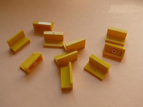 Lego yellow panel x - panel,