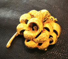 RARA spilla vintage americana anni 60 dorata firmata Castlecliff - vtg  brooch