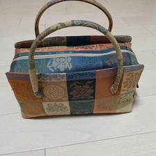 Borsa giapponese multicolore disegno floreale