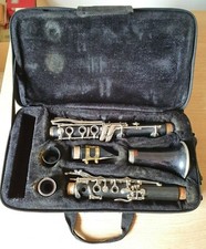 Clarinetto completo con custodia 