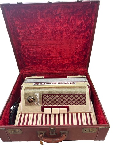 Vtg red scandalli - accordion, 41
