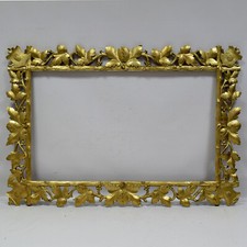 19sec. Antica cornice scolpita traforata in legno Stile Fiorentino Interne:96x57