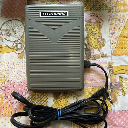 Singer futura sewing machine - singer,