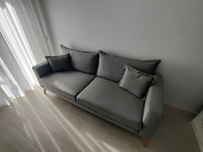 DIVANOLETTO GRIGIO IN BUONISSIME CONDIZIONI. MISURE 216X88X86