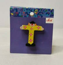 SPILLA Vintage,GIOIELLO ANNI '90 - SEVI, LEGNO, ALFABETO LETTERA T - PAGLIACCIO