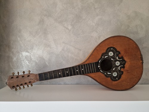 Antico mandolino decorata - antico,